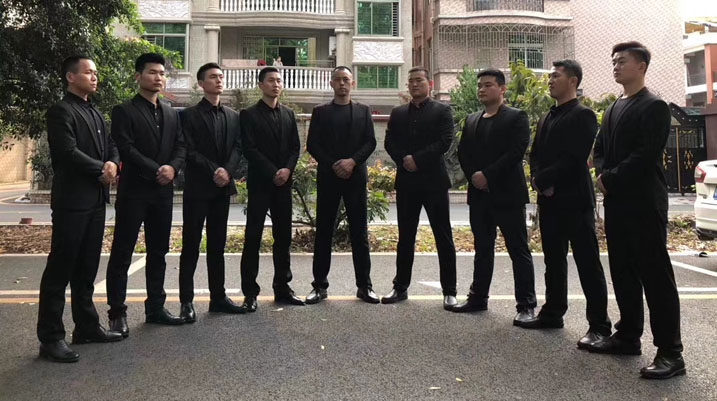 山东青岛招聘1名临时男保镖